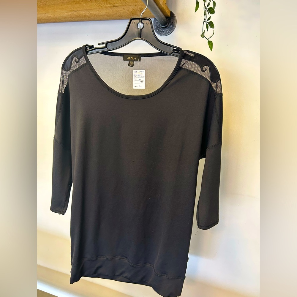 Mesh-Back Alala Top Size XS